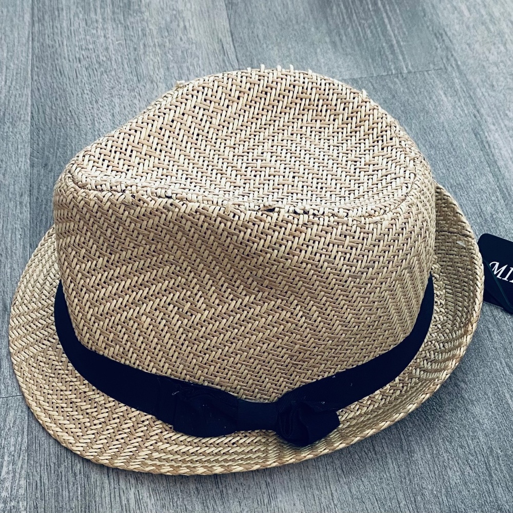 Women Straw Summer Hat With Black Ribbon
